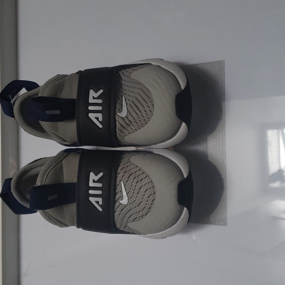 Nike Air Max 270 Extreme (Toddler) 8c